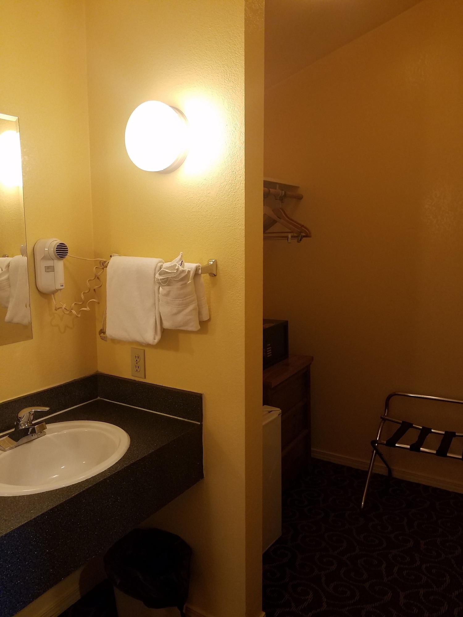 Travelodge By Wyndham Wenatchee Bagian luar foto