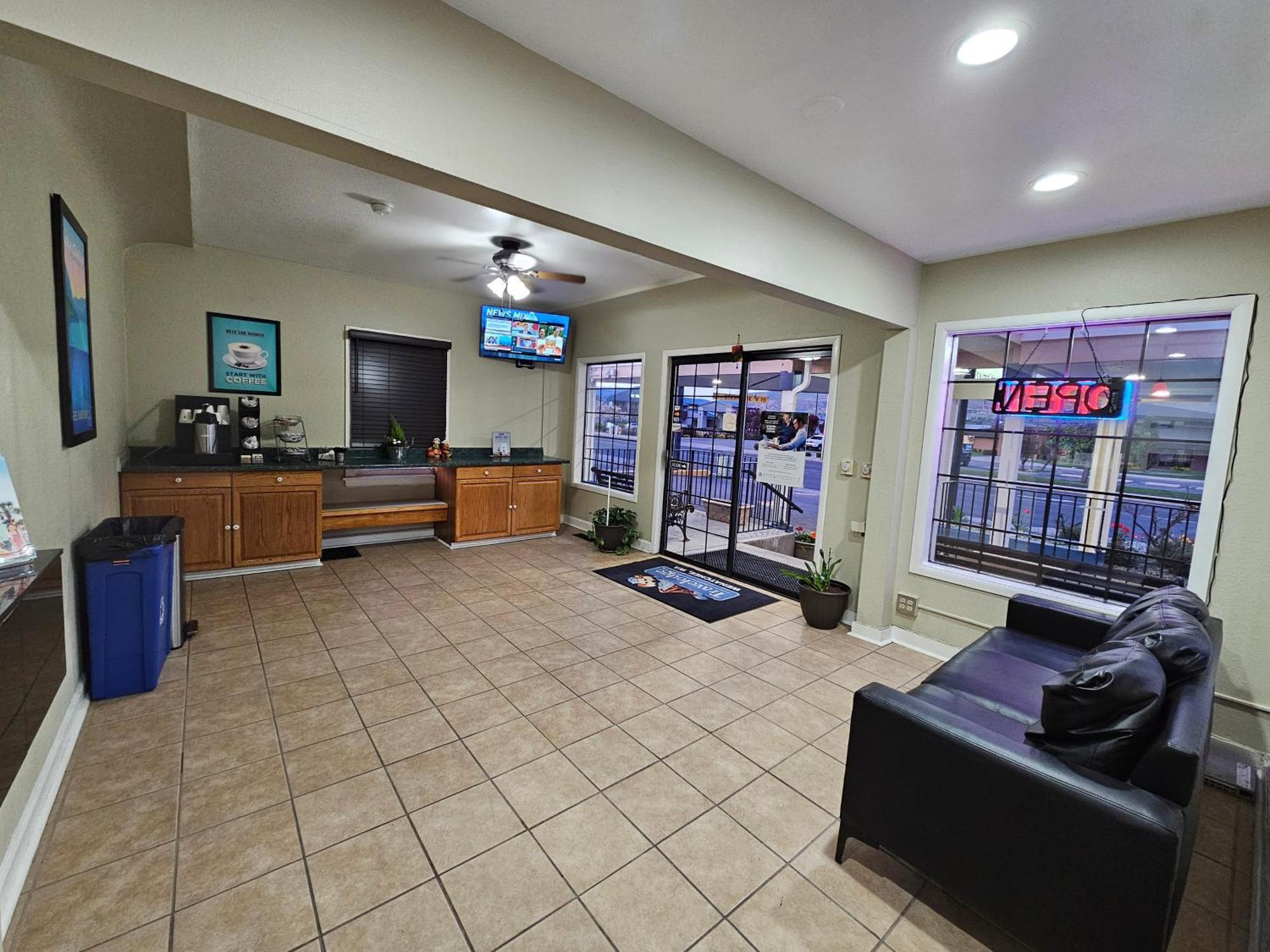 Travelodge By Wyndham Wenatchee Bagian luar foto